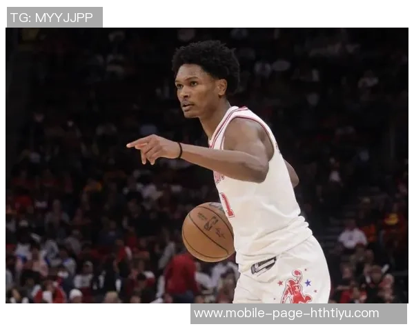 阿门末节发力贡献12分快速推进抢篮板助球队拉开比分优势 阿门末节发力贡献12分快速推进抢篮板助球队拉开比分优势